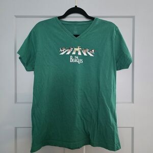 The Beagles Dog Graphic Tee Women’s Large Green Abbey Road Parody